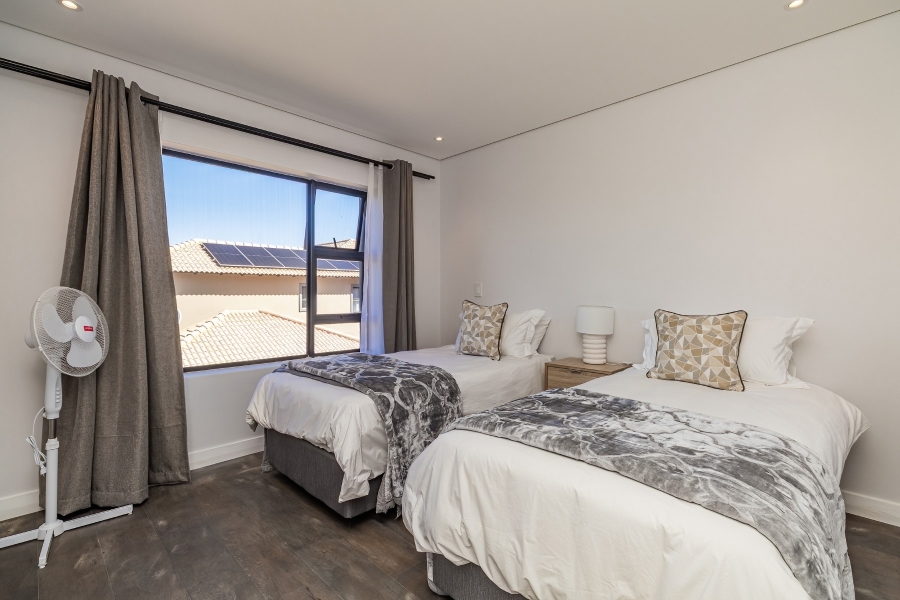 4 Bedroom Property for Sale in The Hill Western Cape